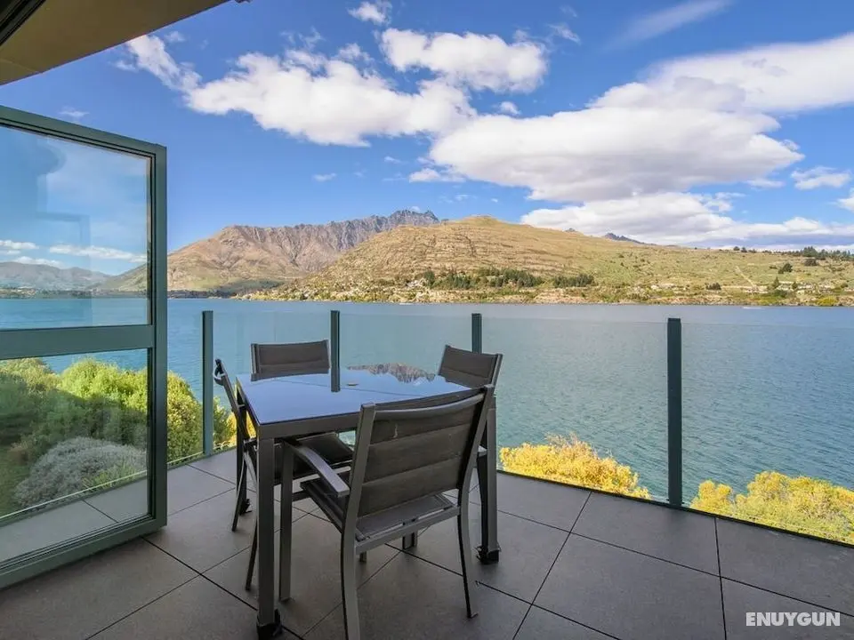 LAKEFRONT LIVING AT REMARKABLES - EAST - Oda Düzeni