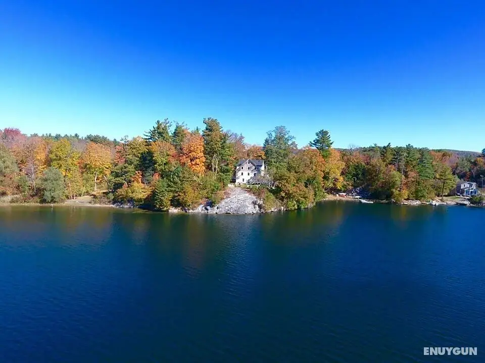 Lakehouse Inn - Öne Çıkan Resim