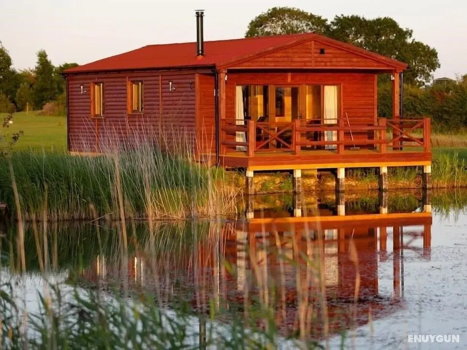 Lakeside Fishing Lodges - Öne Çıkan Resim