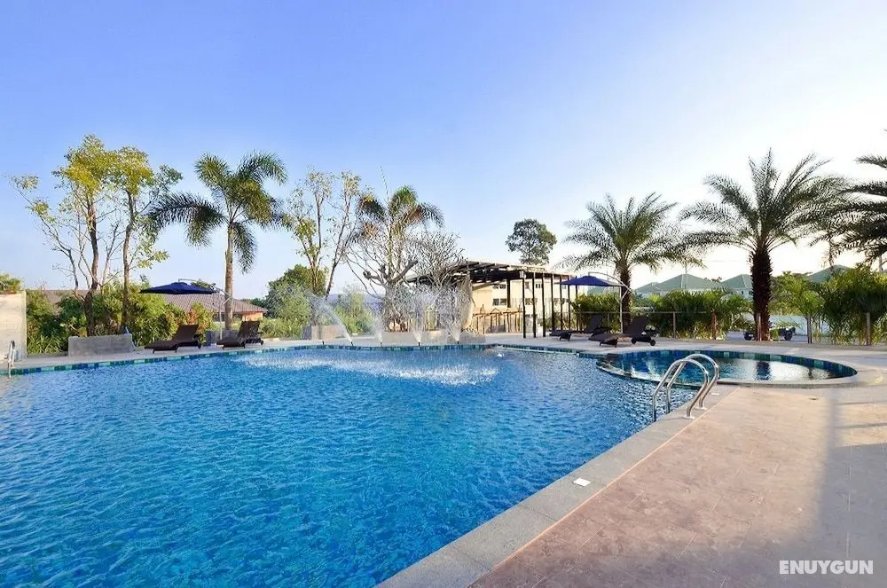 Lakkhana Poolside Resort - Havuz
