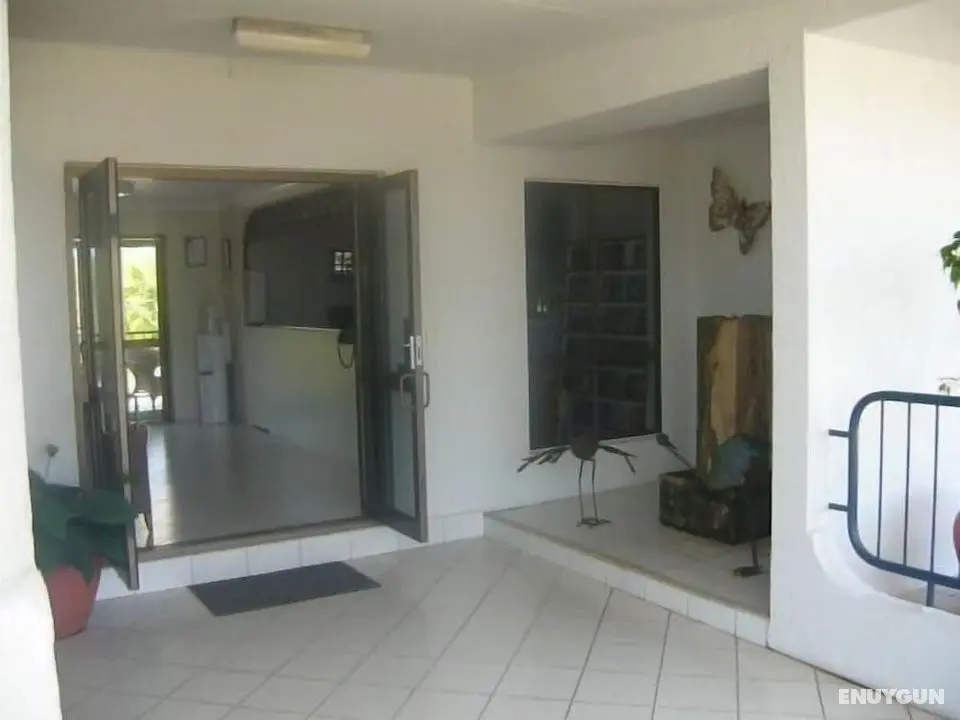 Lamor Apartments - Lobi