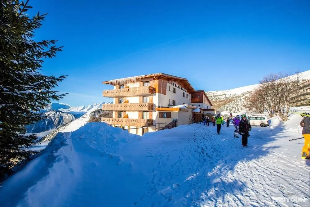Langley Hotel Le Petit Prince - Dış Mekan