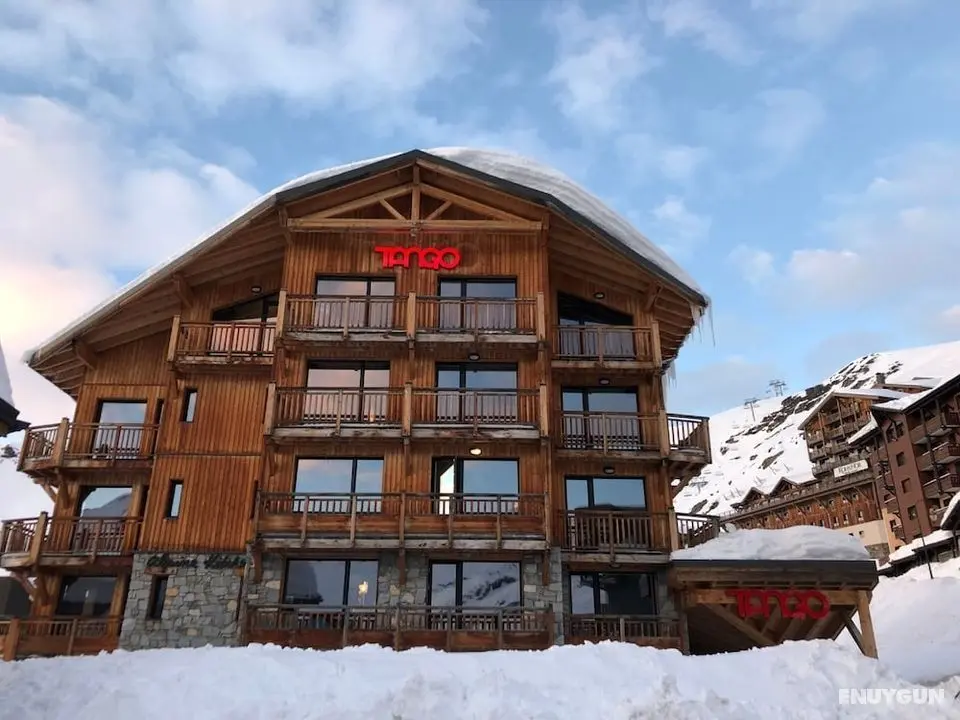 Langley Hotel Tango - Öne Çıkan Resim