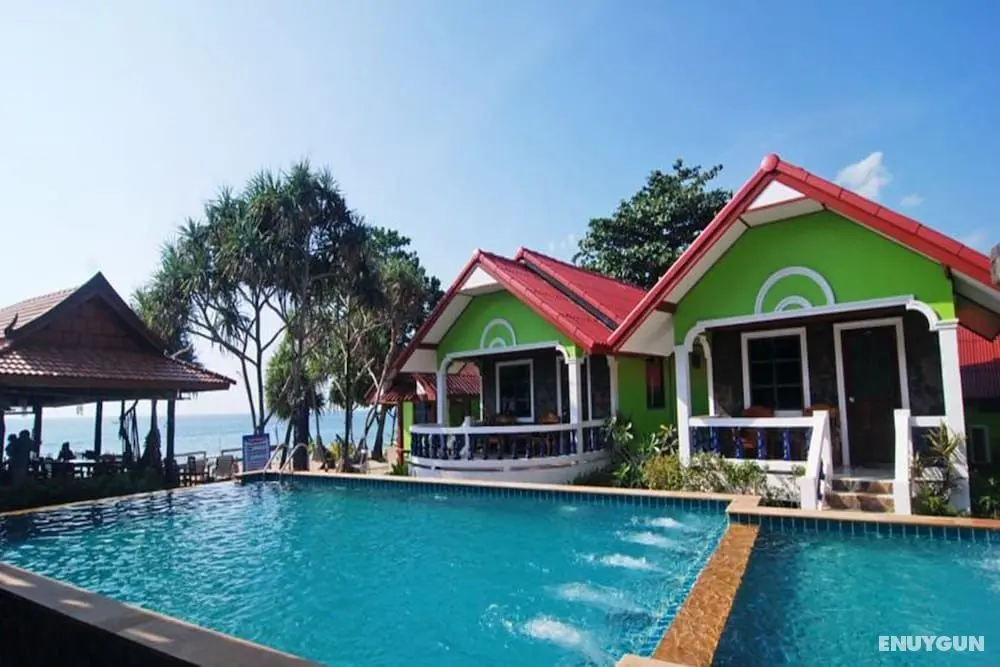 Lanta Nature Beach Resort - Havuz