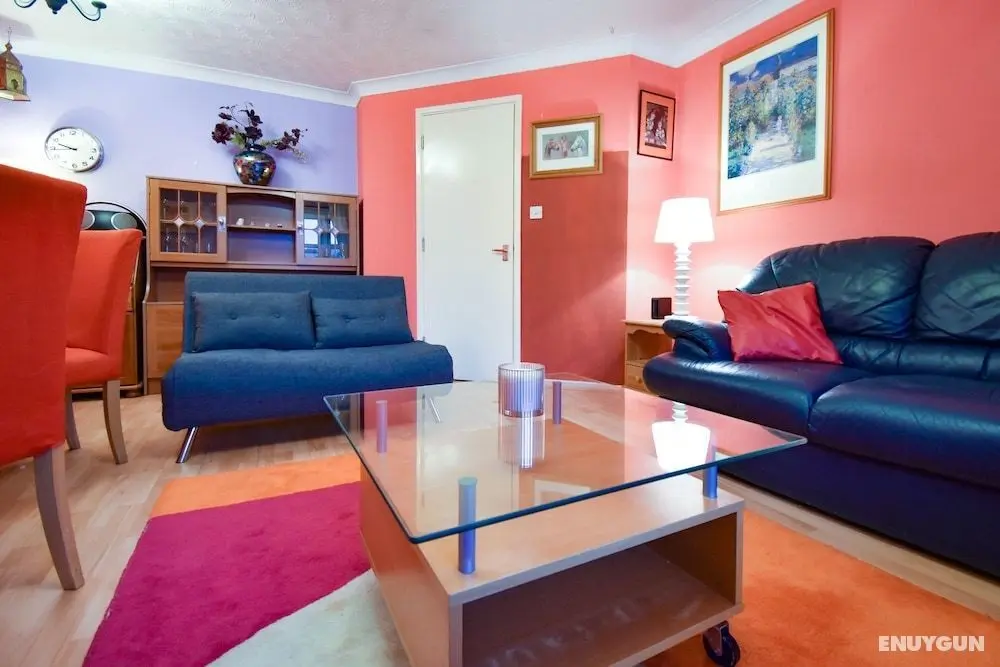 Large 3 Bed Sleep 6 Central MK - Öne Çıkan Resim