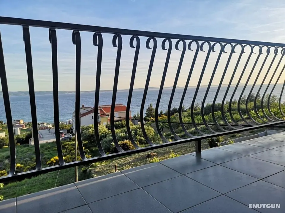 Large 95 m2 apt w. the sea View, Balcony and gar - Oda Düzeni