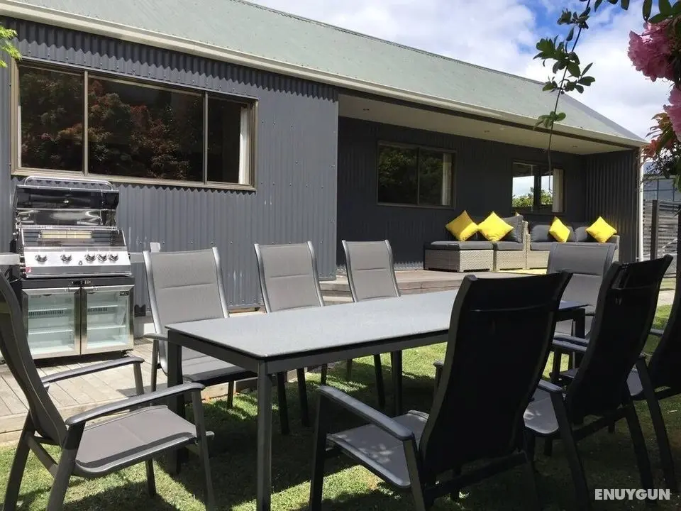 Large Distinctive AND Spacious Family Home - Oda Düzeni