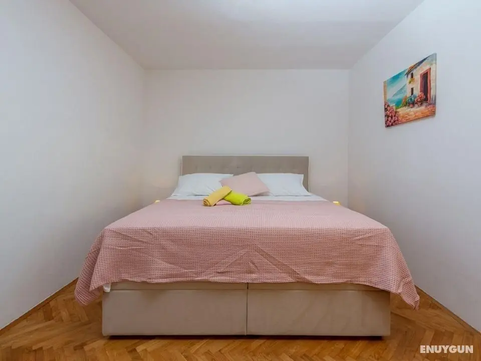 Large Home With Pool and Outdoor Kitchen, Near the Sandy Beach - Oda