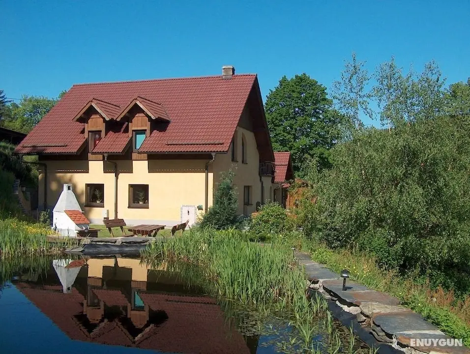 Large Luxury House with Sauna & Hot Tub in Giant Mountains near ski Area - Öne Çıkan Resim