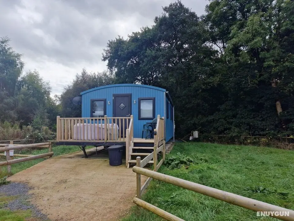 Large Shepherds Hut - Riverview - Öne Çıkan Resim