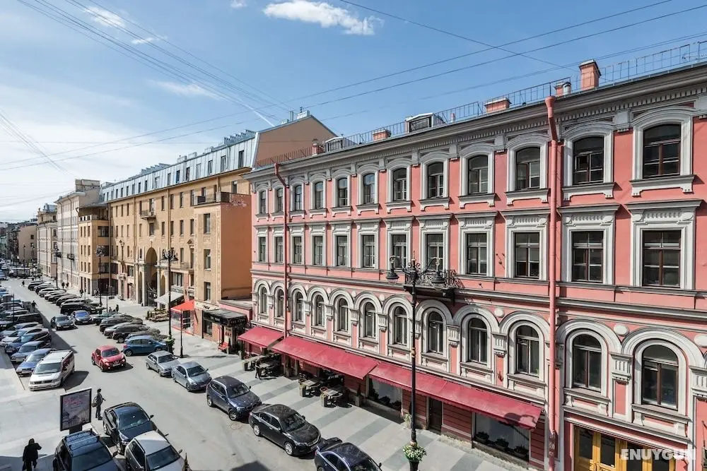 Largo at Nevsky Prospect - Dış Mekan