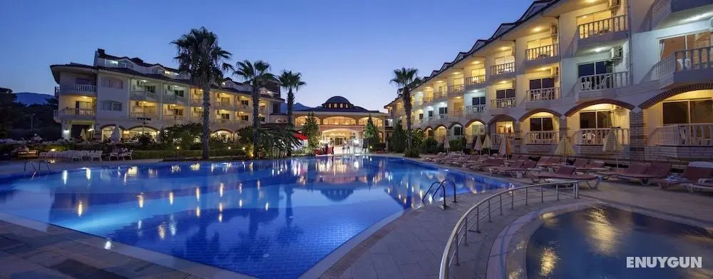 Larissa Sultan Beach - Öne Çıkan Resim