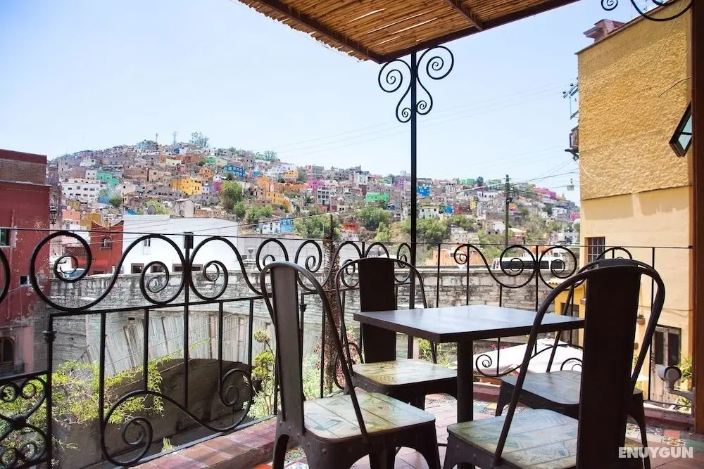 Las Cuatro Puertas - Öne Çıkan Resim