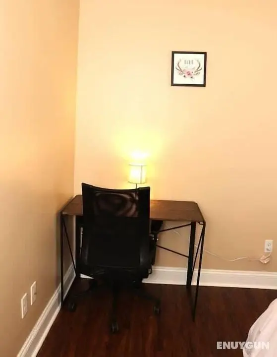 Lasalle 1b/2b · Centrally Located Gated Units Great for Groups! - Oda