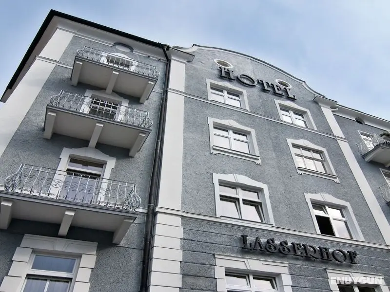 Lasserhof - Genel