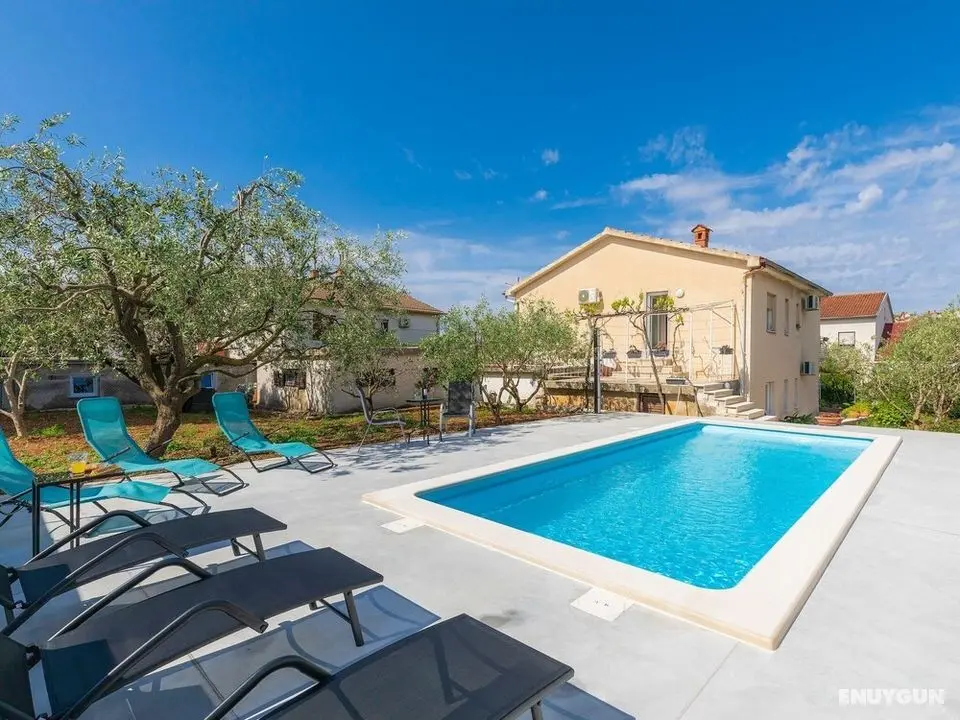 Laura Pula in Pula With 3 Bedrooms and 3 Bathrooms - Öne Çıkan Resim