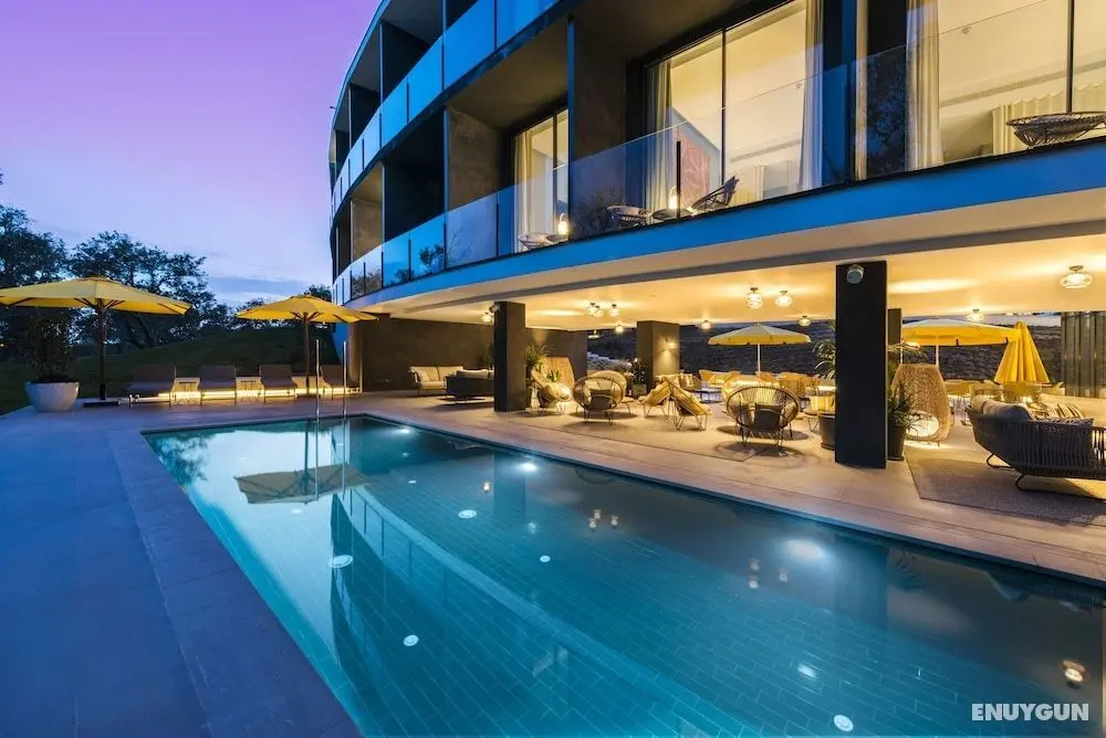 LAVIDA Hotel at Camiral Golf & Wellness - Havuz