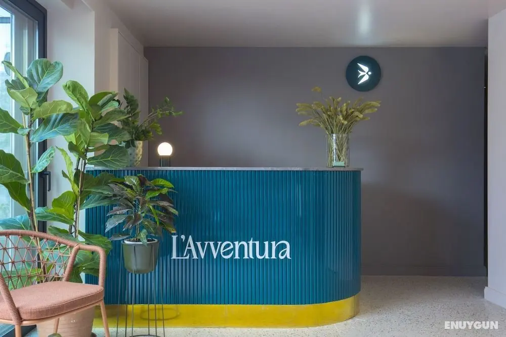 L'Avventura Athens - Öne Çıkan Resim