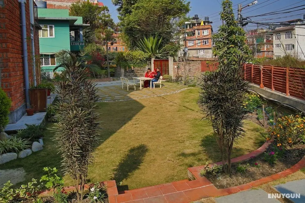 Lazimpat House B&B - Dış Mekan