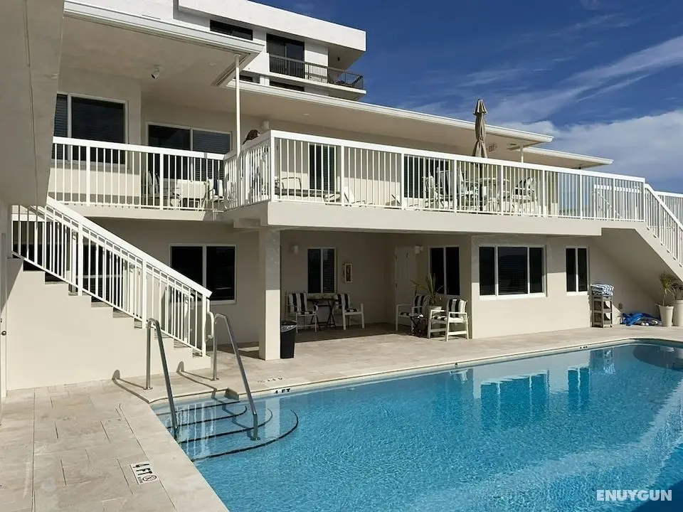 Le Cabanon Motel - Dış Mekanlar