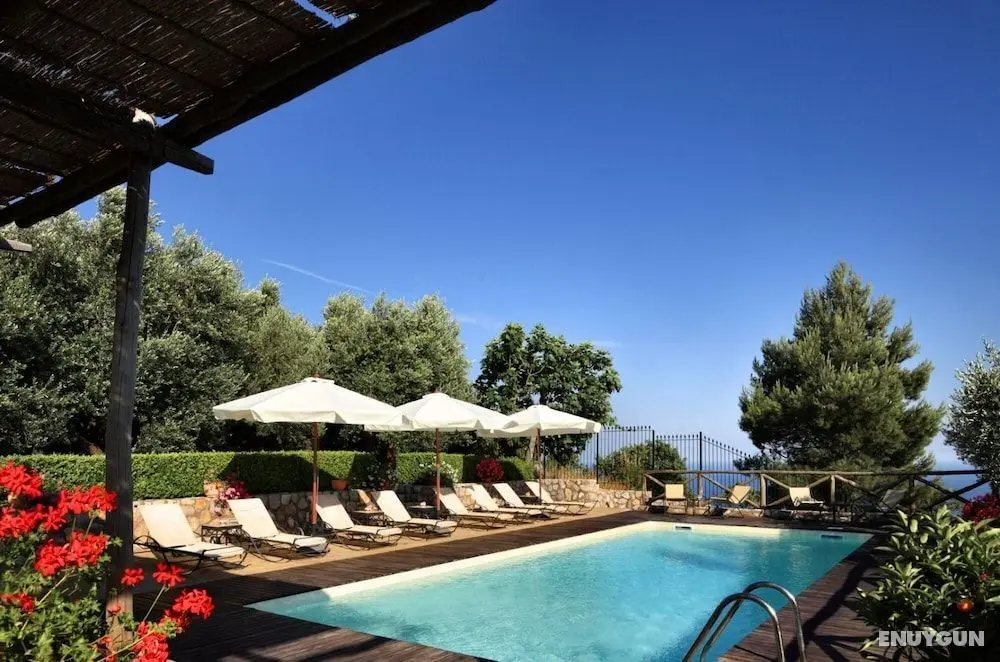 Le Capannelle-rigoletto Residence Studio Apartment With Pool Parking AC - Oda