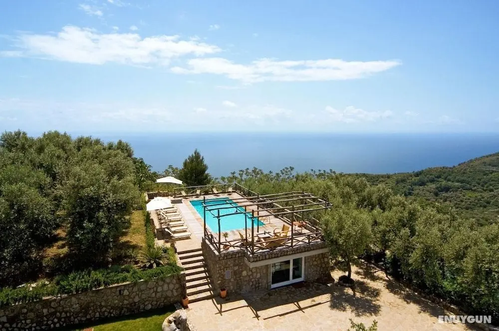 Le Capannelle-tosca Residence Apartment With Pool Parking AC - Oda