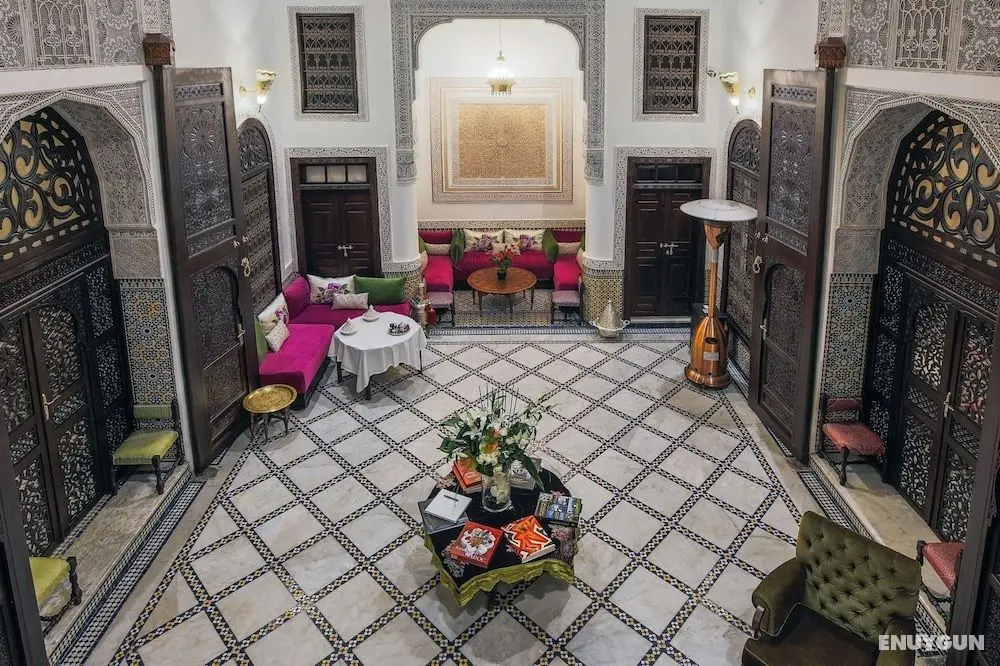 Le Grand Alcazar - Öne Çıkan Resim