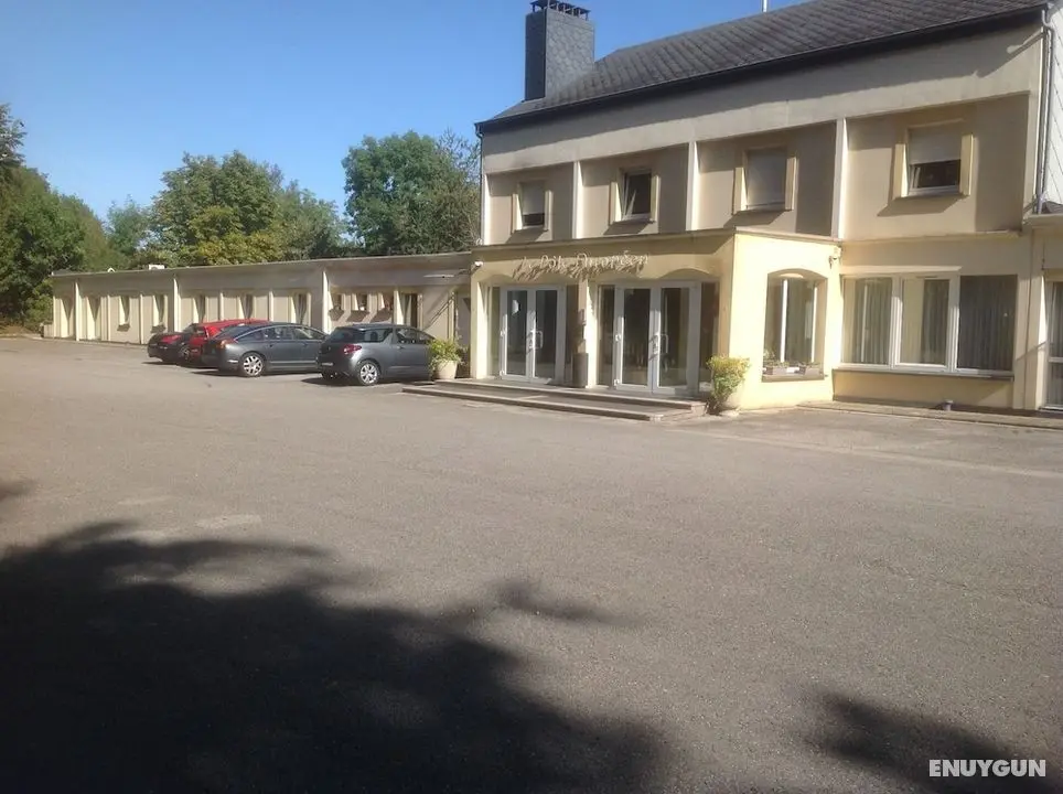 Hotel Le Pole Europeen - Otopark