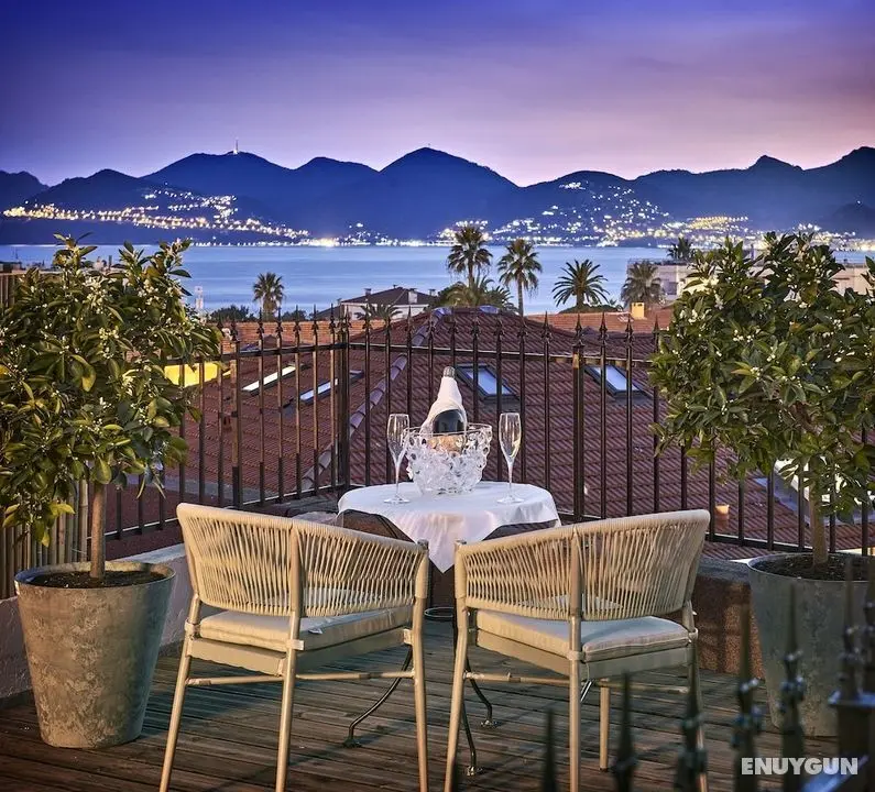 Hotel Le Suquet Cannes - Oda Düzeni