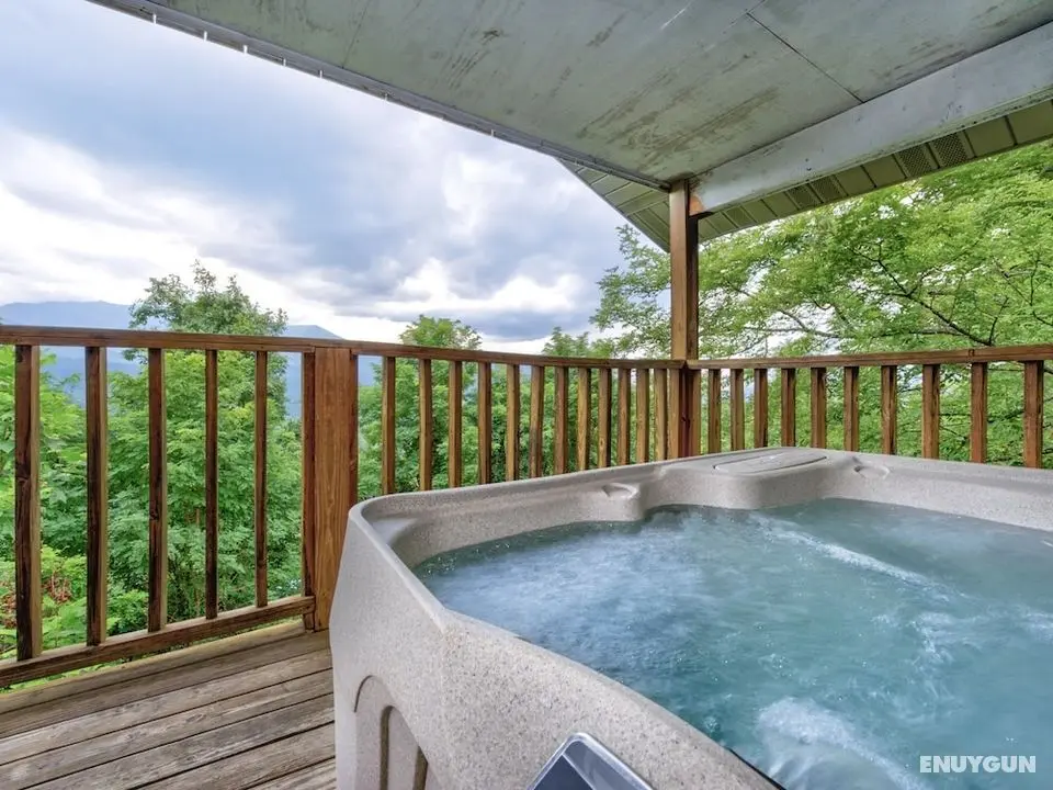 Leconte View 1 by Jackson Mountain Homes - Öne Çıkan Resim
