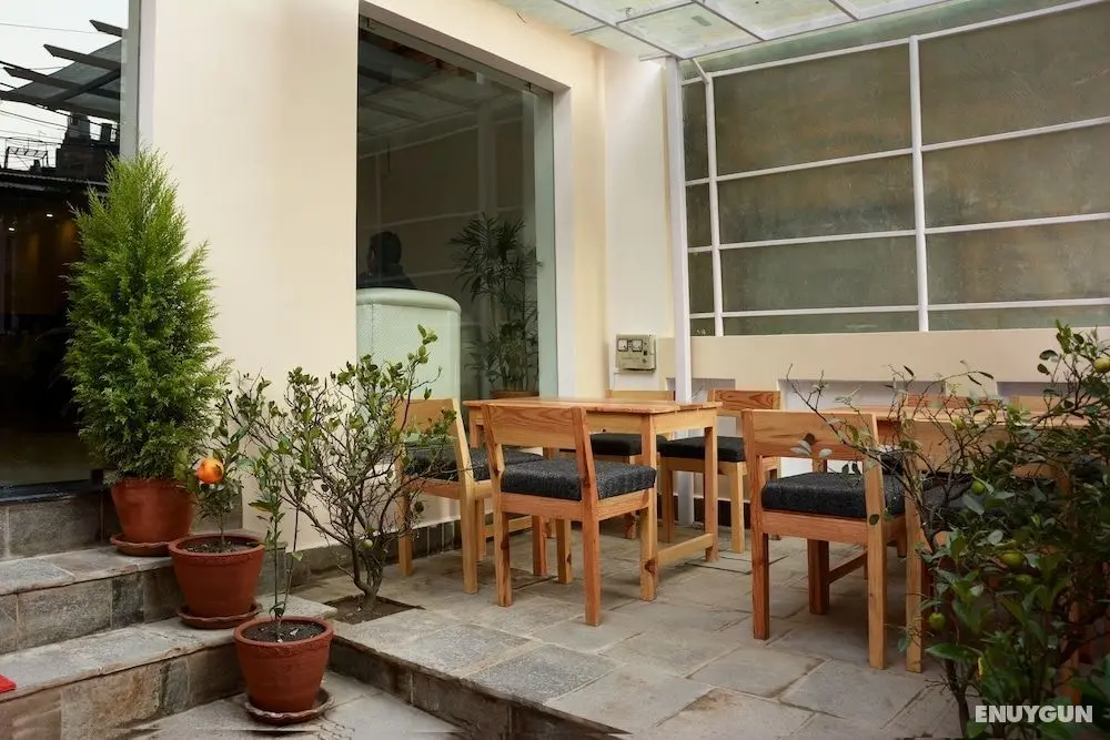 Lemon Tree Hotel - Dış Mekan