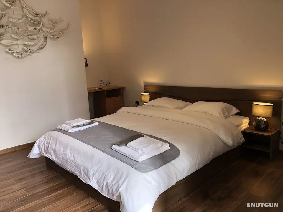 Lemon Tree Suites Near ATH Airport - Öne Çıkan Resim