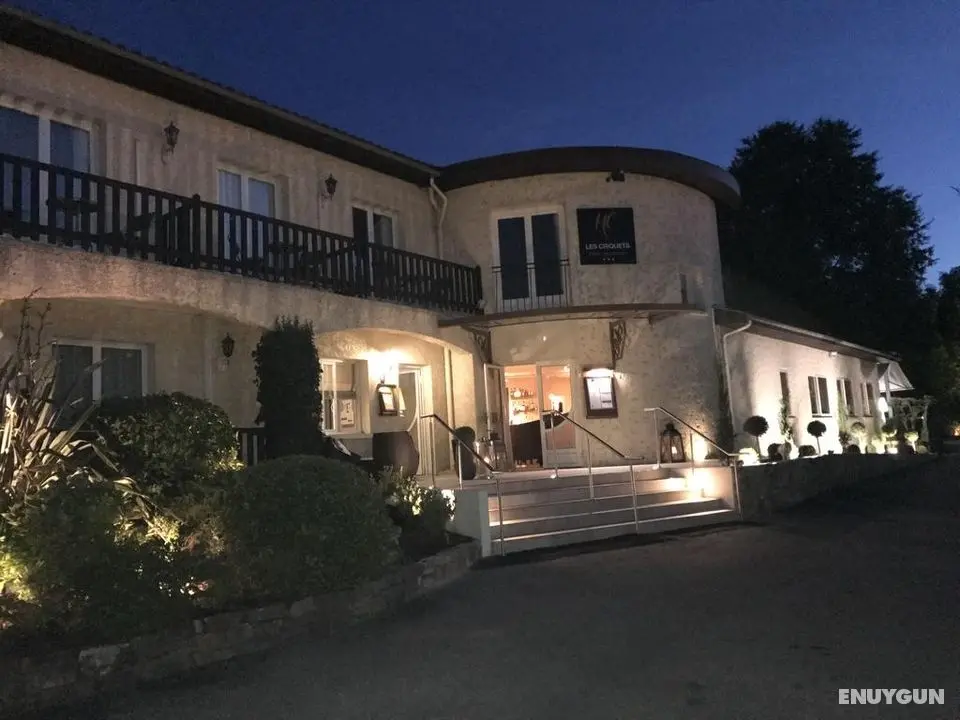 LES CRIQUETS HÔTEL RESTAURANT SPA - Genel