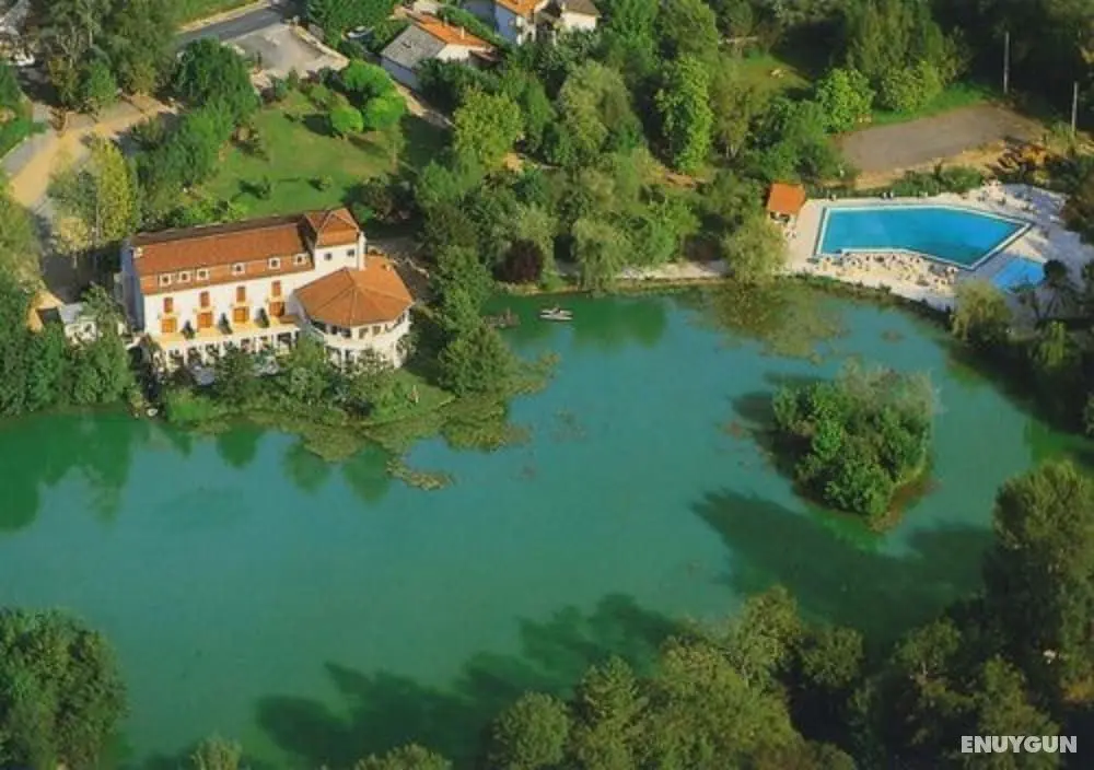 L'Etang des Reynats - Dış Mekan