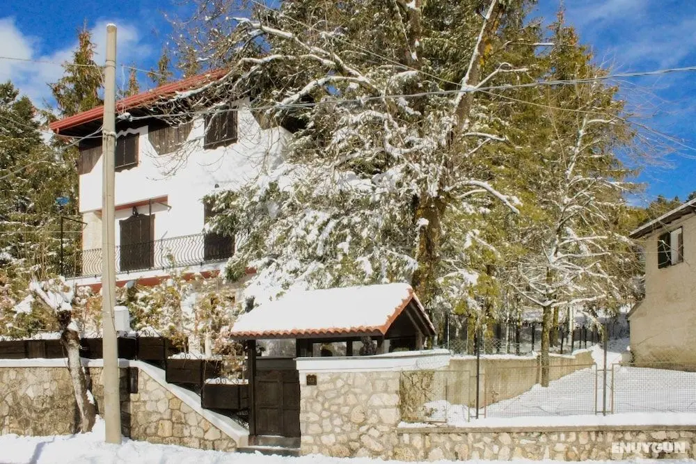 LHP Suite Villa Rivisondoli - Dış Mekan