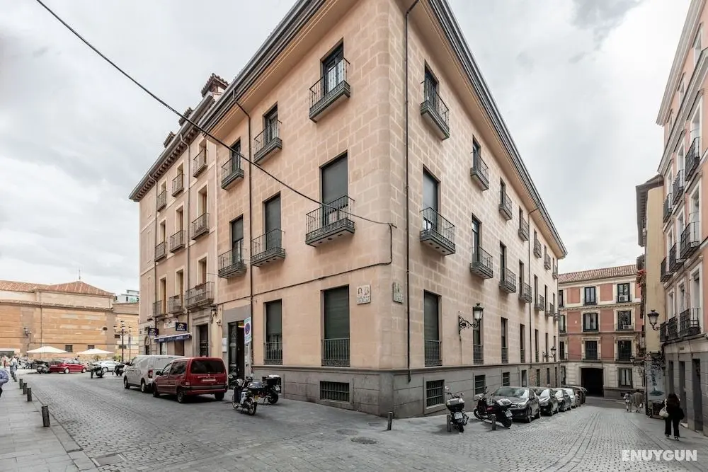 Líbere Madrid Palacio Real - Dış Mekan