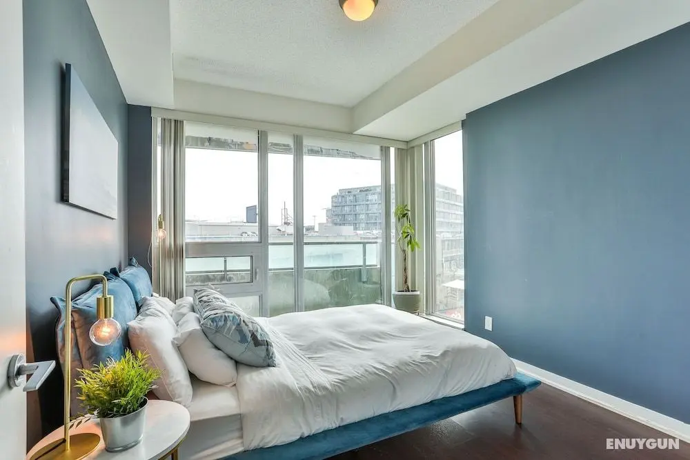 Liberty Village Condo w Parking - Öne Çıkan Resim