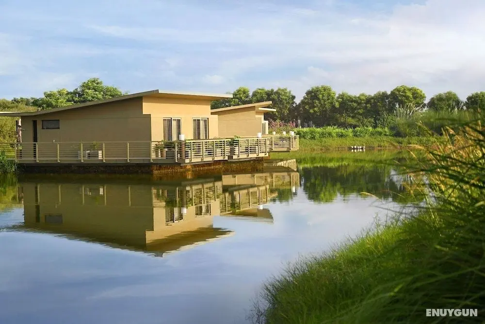 Life At Repose: Lake Villas Resort & Club - Dış Mekan