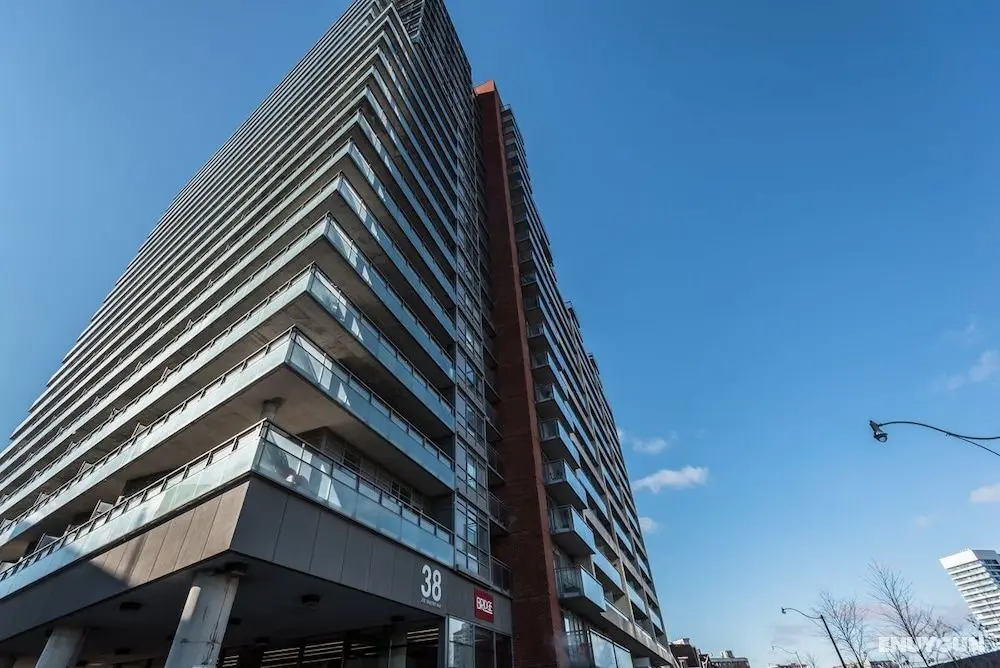 Life Suites Rogers Centre - Dış Mekan