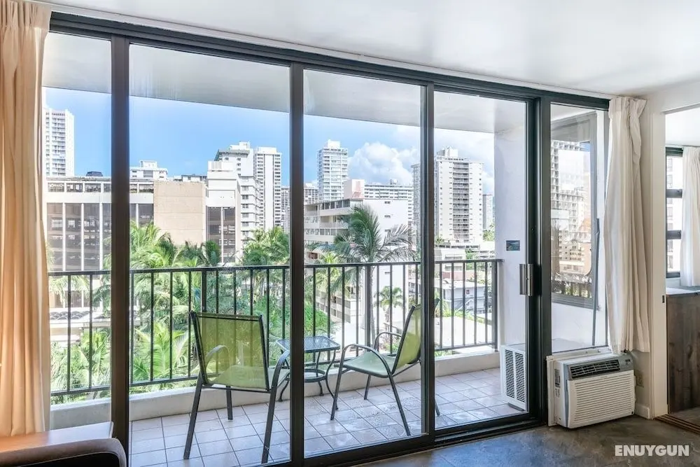 Light & Airy 8th Floor Ocean View Condo With Lanai by Redawning - Konum Öne Çıkanlar