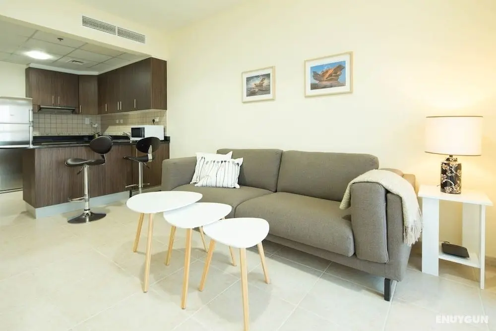 Light & Contemporary 1BR in Marina - Sea Views! - Öne Çıkan Resim