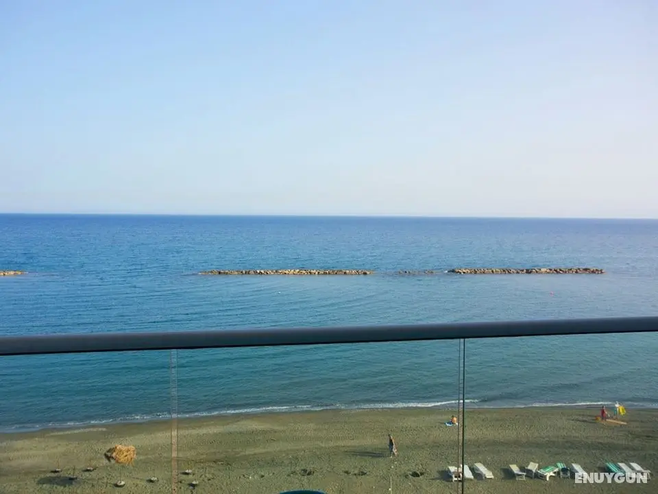 Limassol on the Beach Apartment - Plaj