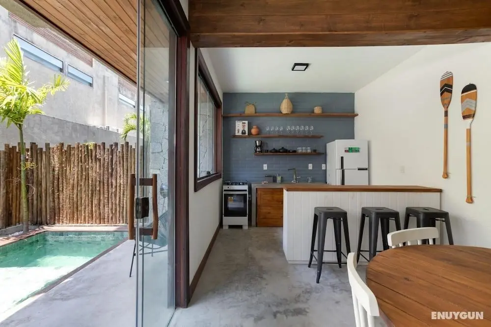 Linda Casa bem pr Xima Praia do Marceneiro - Öne Çıkan Resim