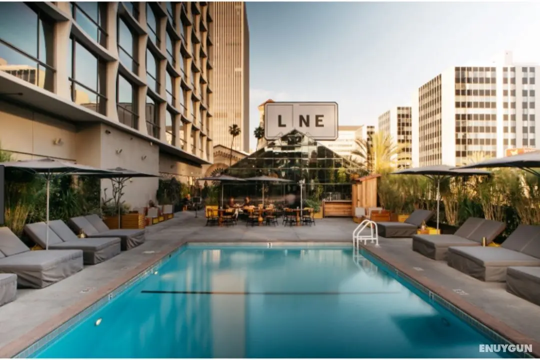 The Line - Los Angeles - Havuz