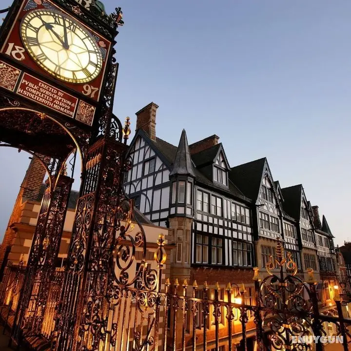 Lion House Chester - Very Near Zoo Ideal for City - Sleeps Up to 7 - Oda