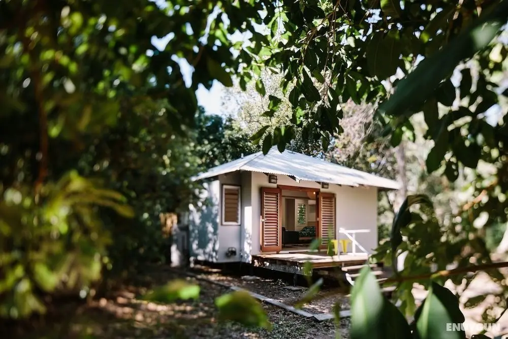 The Little Bush Hut - Öne Çıkan Resim