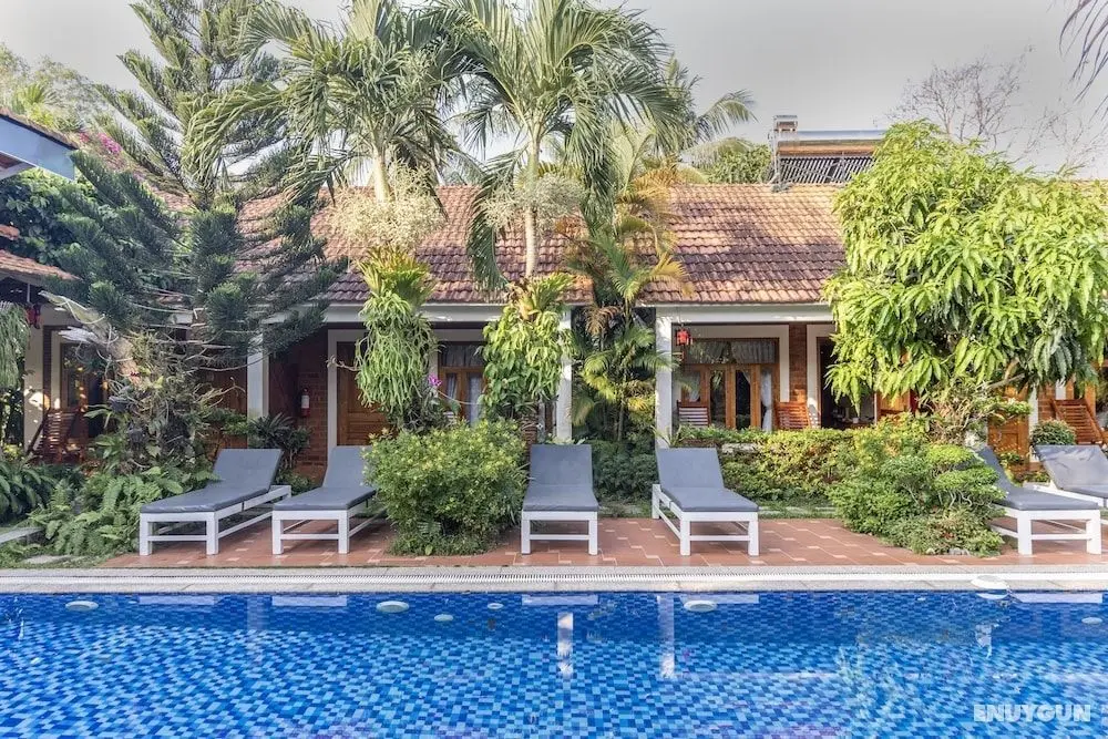 Little Garden Bungalow - Öne Çıkan Resim