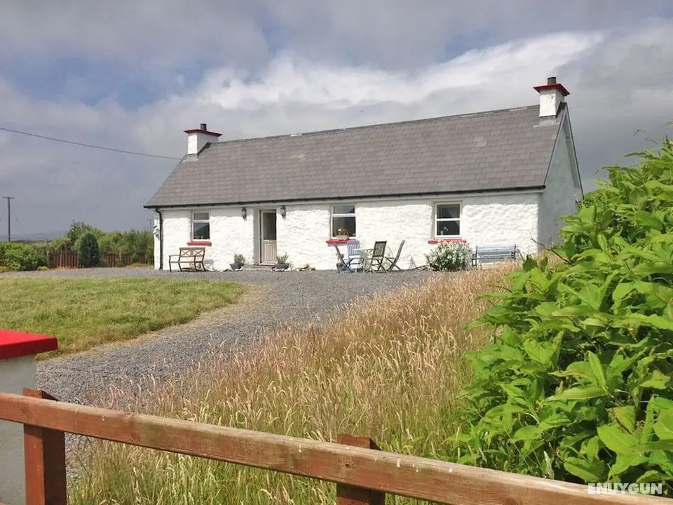 Little Irish Cottage - Öne Çıkan Resim