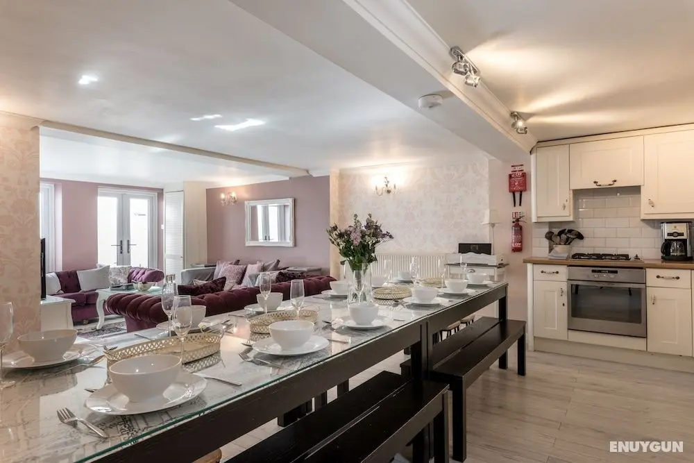 Little Paris Parking by Brighton Holiday Lets - Öne Çıkan Resim