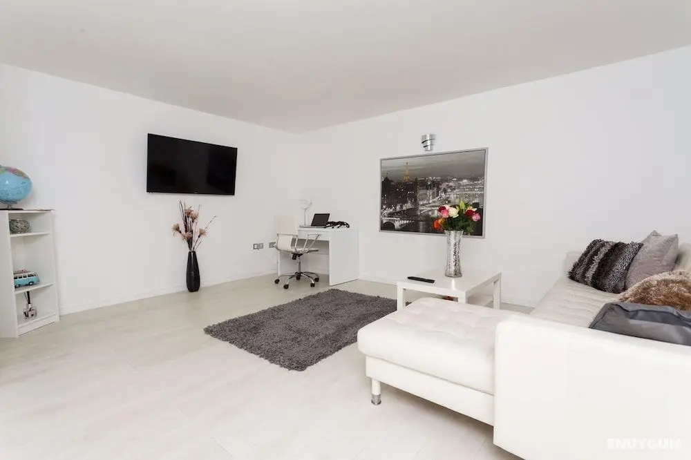 Live in Leeds Nazarene Apartments - Öne Çıkan Resim